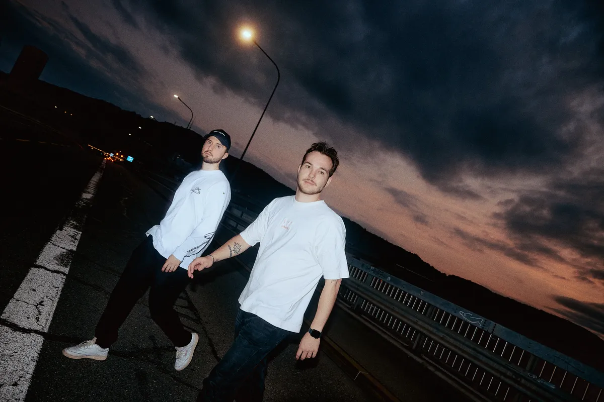Chaze & Endos
